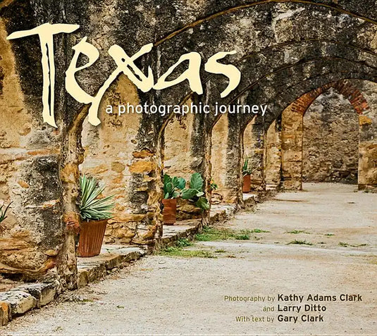 Texas: A Photographic Journey - Paperback