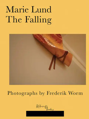 Marie Lund: The Falling: Photographs by Frederik Worm - Paperback