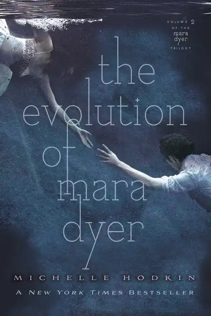 The Evolution of Mara Dyer - Paperback