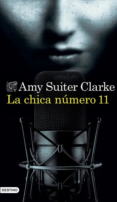 La Chica Número 11 - Paperback