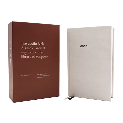 NIV Lectio Bible: A Simple, Ancient Way to Read the Library of Scripture, Cloth Over Board: The Practicing the Way Edition with an Introduction by Joh - Hardcover