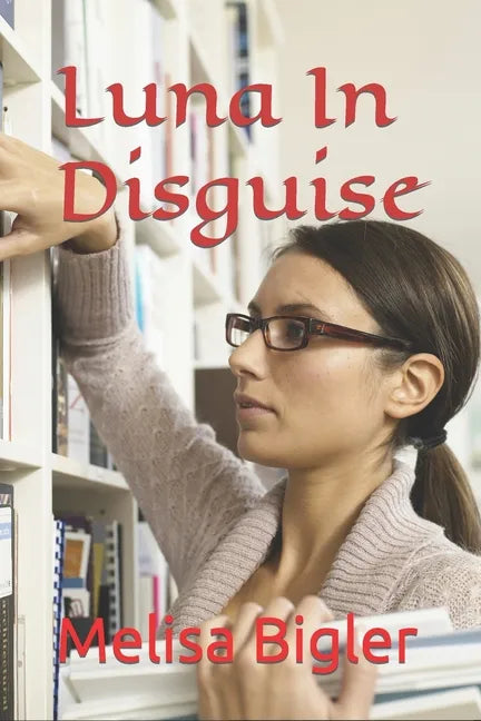 Luna In Disguise - Paperback