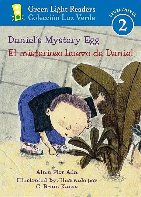 Daniel's Mystery Egg/El Misterioso Huevo de Daniel: Bilingual English-Spanish - Paperback