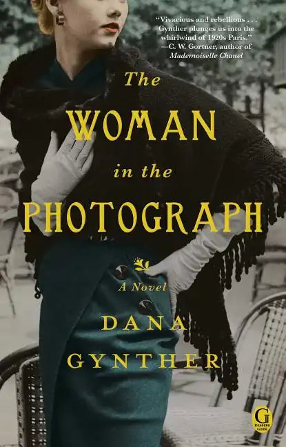 Woman in the Photograph - Paperback