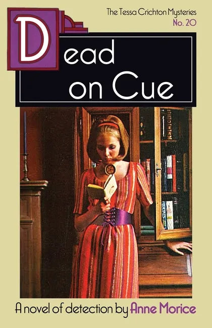 Dead on Cue: A Tessa Crichton Mystery - Paperback