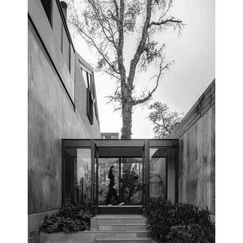 Luxury and Intimacy / Lujo E Intimidad: Ae Arquitectos 25 Years - Hardcover