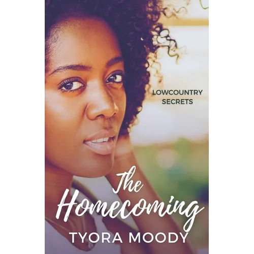 The Homecoming: A Romantic Suspense - Paperback